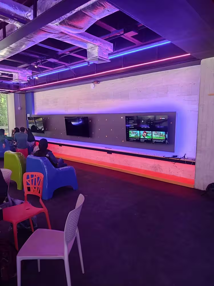 sala de juegos de la universidad metropolitana de caracas unimet